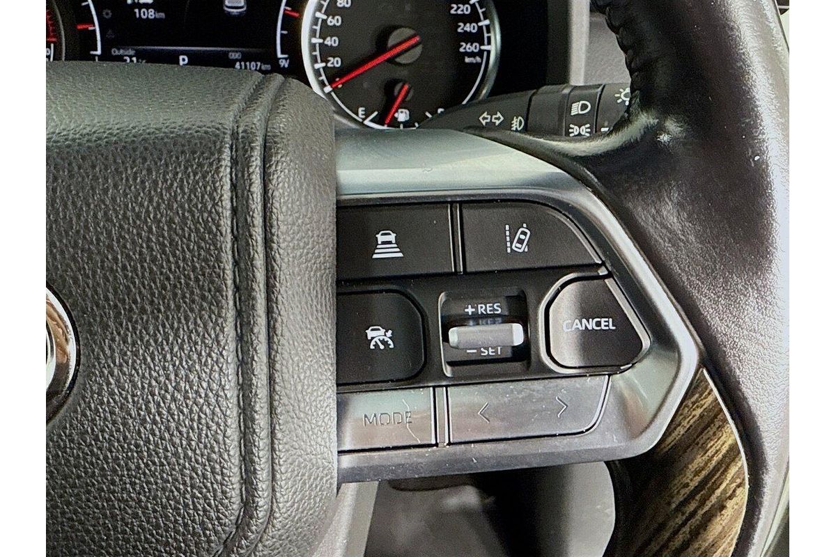 2023 Toyota Landcruiser Sahara FJA300R