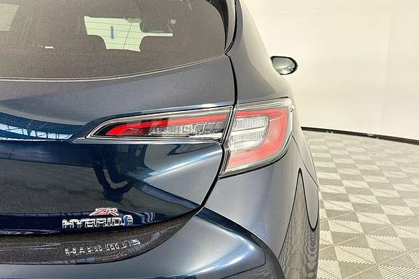 2020 Toyota Corolla ZR Hybrid ZWE211R