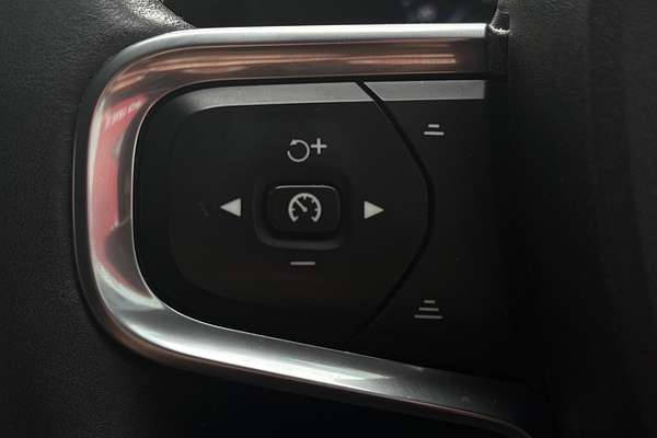 2021 Volvo XC40 XC40 T4 INSCRIPTION (AWD) 536 MY21