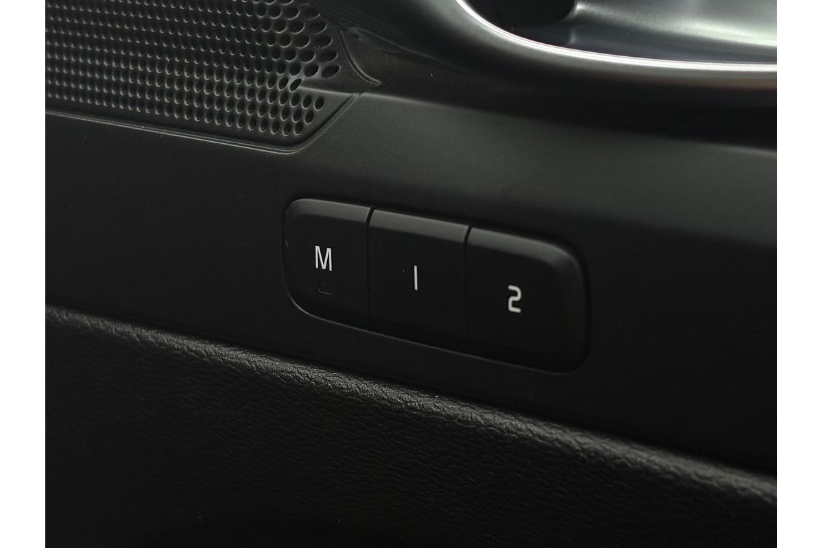 2021 Volvo XC40 XC40 T4 INSCRIPTION (AWD) 536 MY21