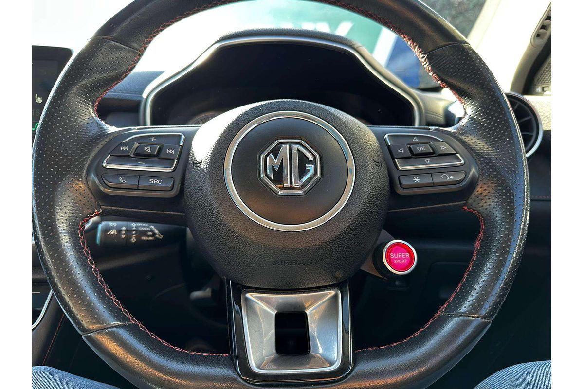 2022 MG HS Essence SAS23