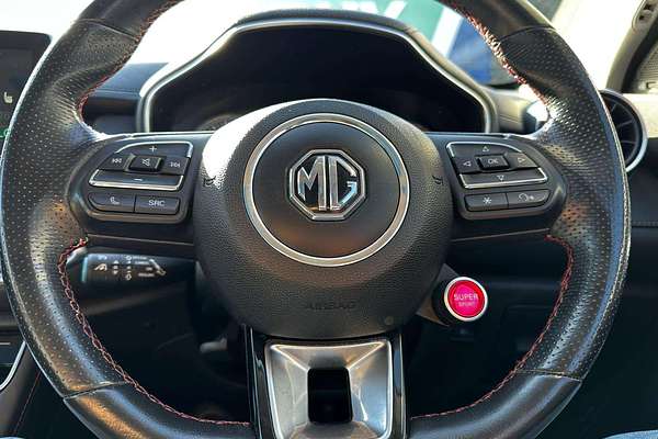 2022 MG HS Essence SAS23