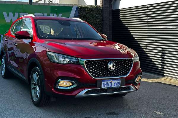 2022 MG HS Essence SAS23