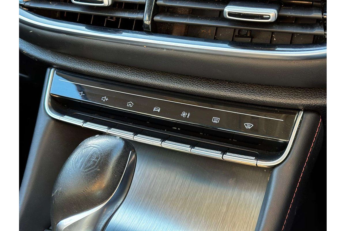 2022 MG HS Essence SAS23