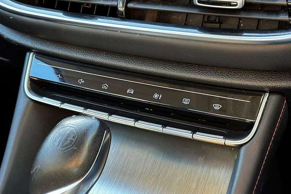 2022 MG HS Essence SAS23