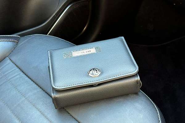 2022 MG HS Essence SAS23