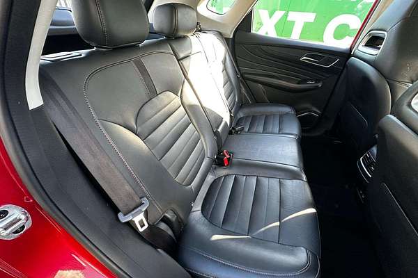 2022 MG HS Essence SAS23