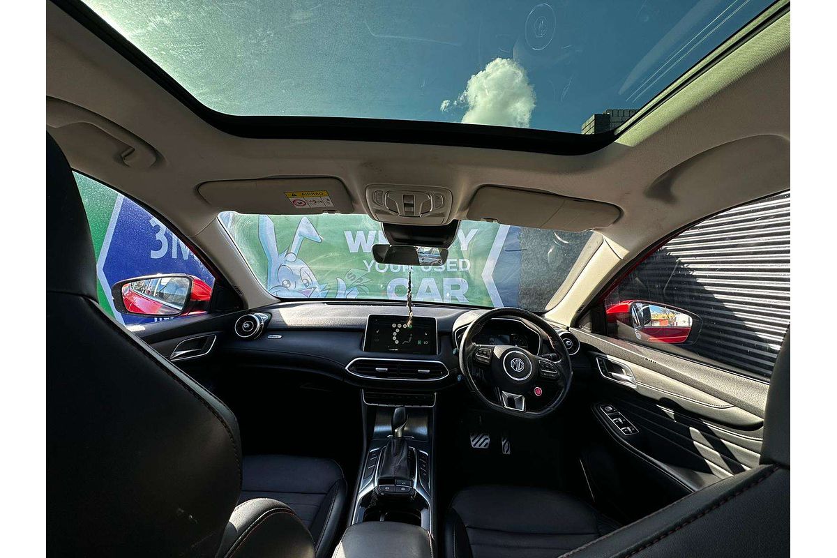 2022 MG HS Essence SAS23