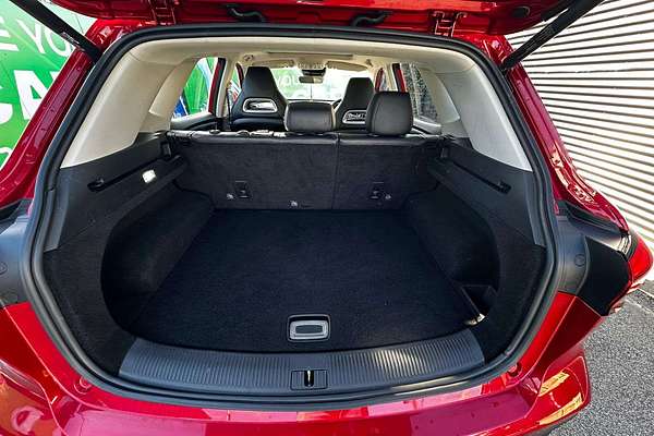 2022 MG HS Essence SAS23