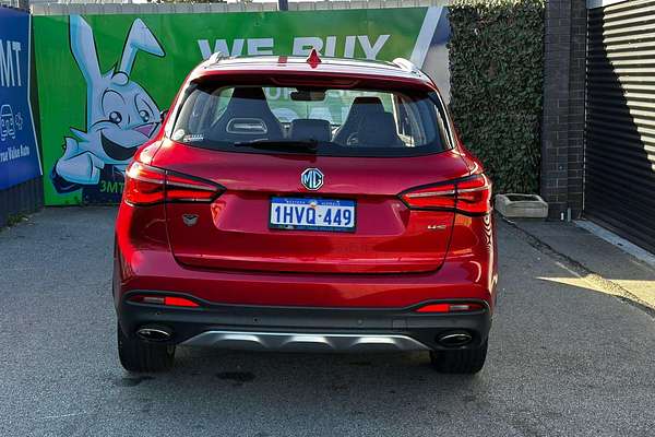 2022 MG HS Essence SAS23