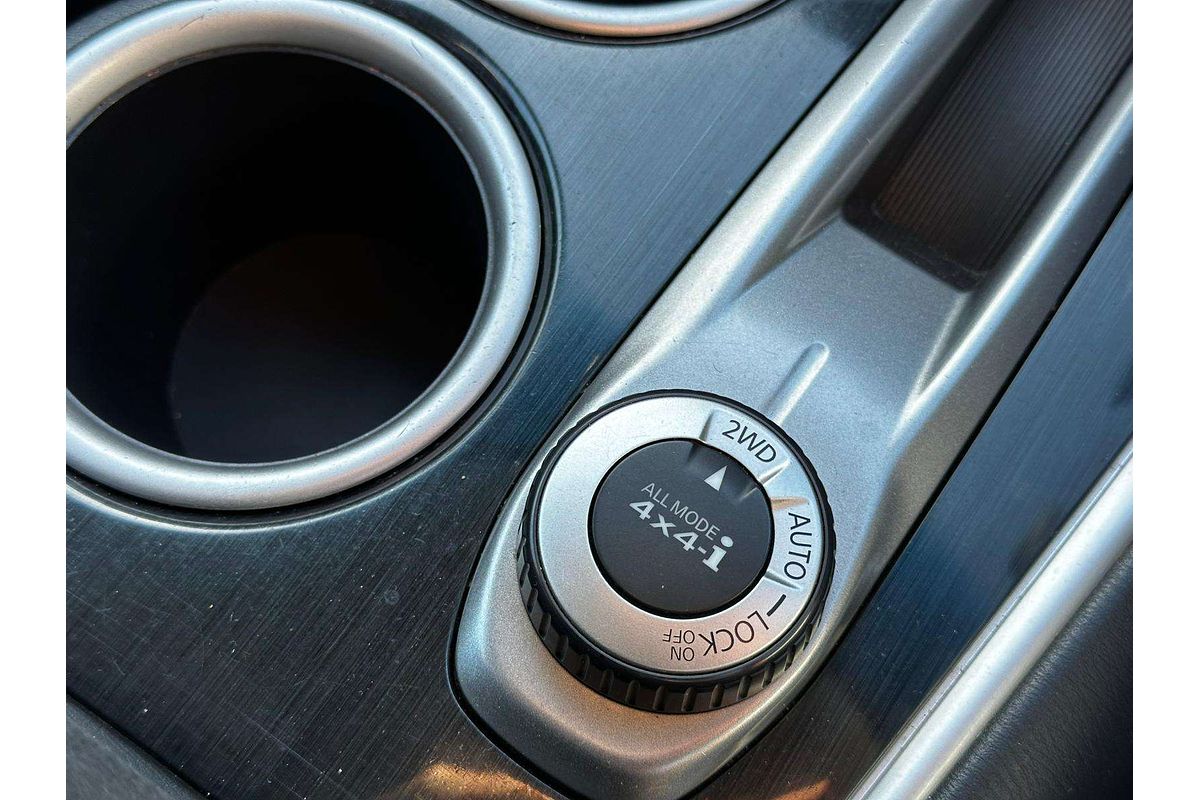 2013 Nissan Pathfinder ST R52