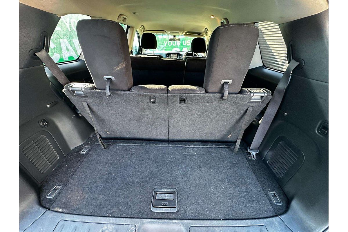 2013 Nissan Pathfinder ST R52