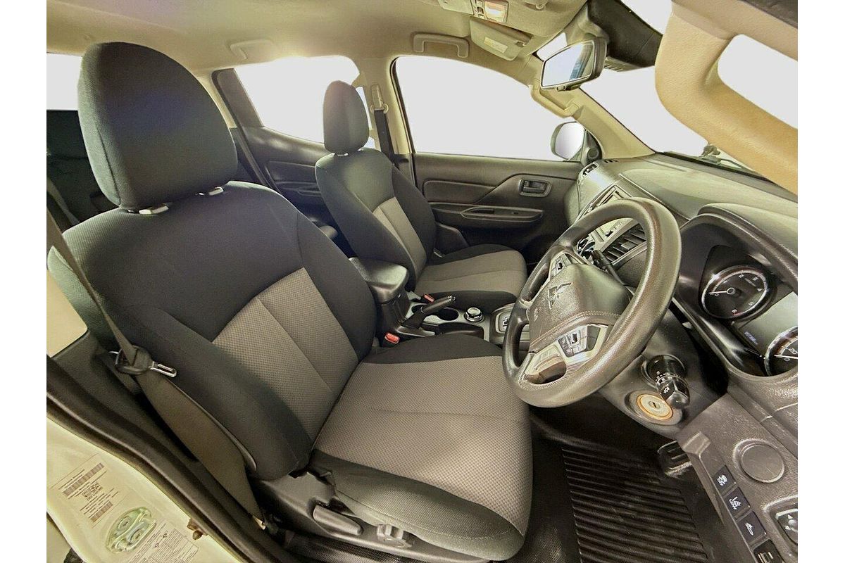 2022 Mitsubishi Triton GLX MR 4X4