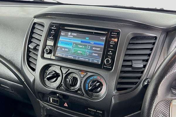 2022 Mitsubishi Triton GLX MR 4X4