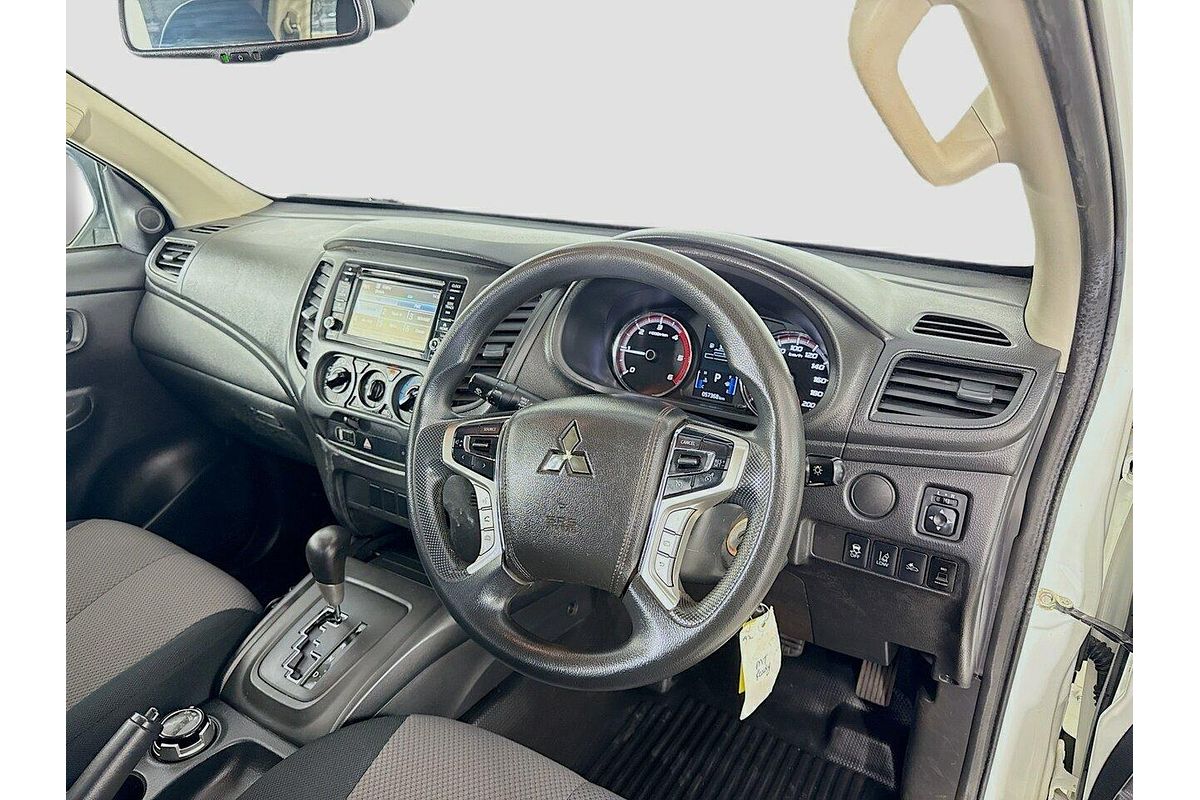 2022 Mitsubishi Triton GLX MR 4X4