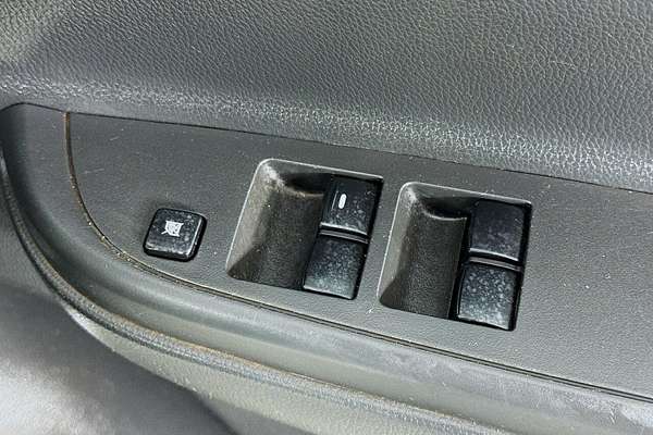 2022 Mitsubishi Triton GLX MR 4X4