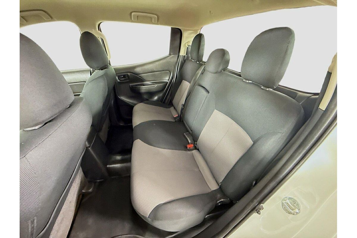 2022 Mitsubishi Triton GLX MR 4X4