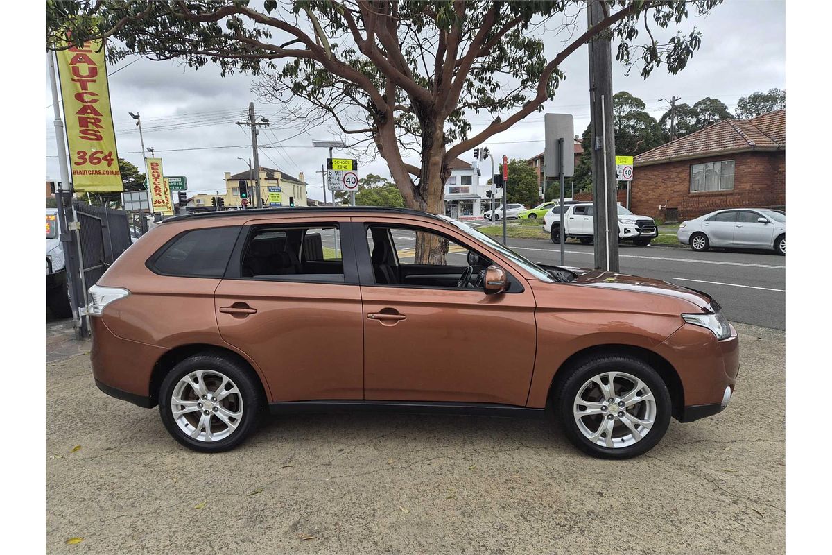 2014 Mitsubishi Outlander LS ZJ