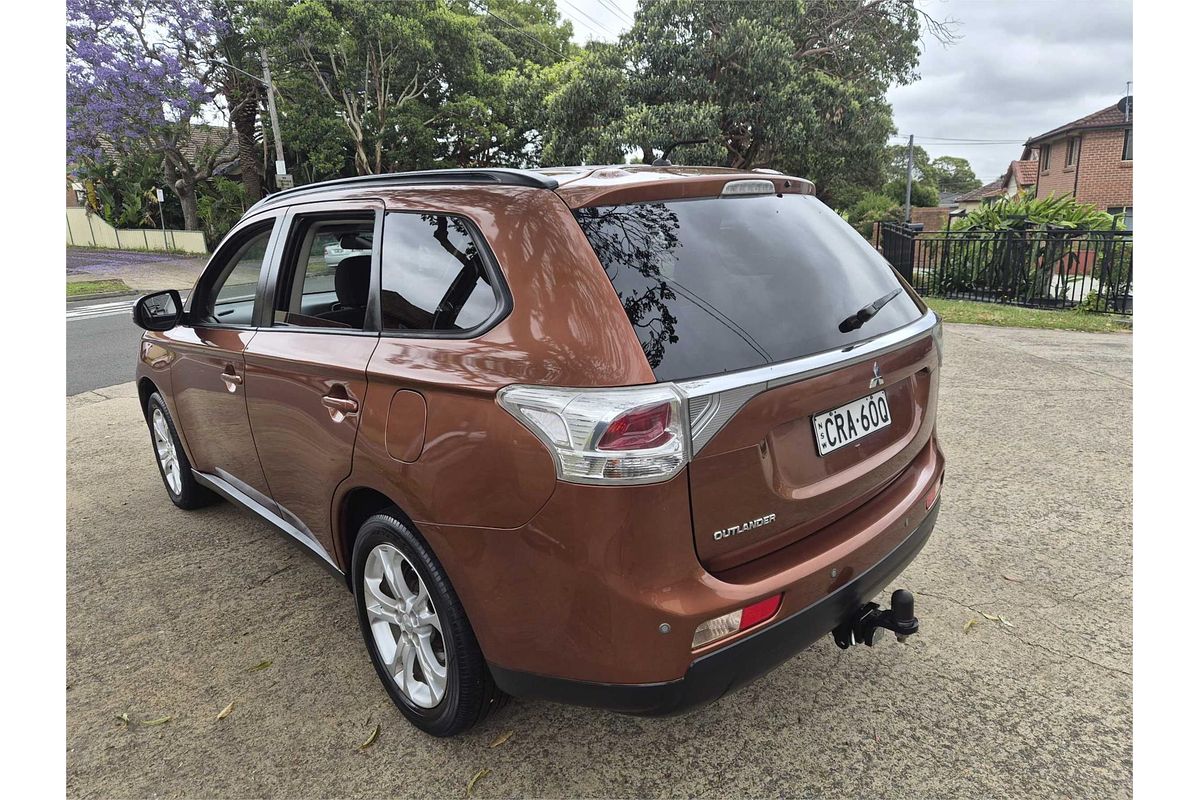 2014 Mitsubishi Outlander LS ZJ
