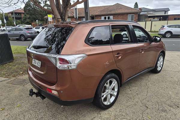 2014 Mitsubishi Outlander LS ZJ
