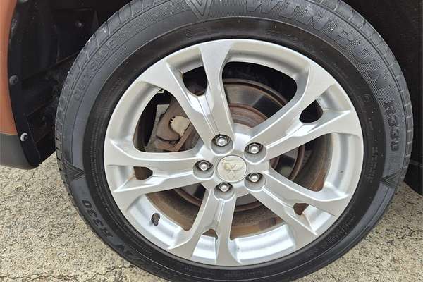 2014 Mitsubishi Outlander LS ZJ