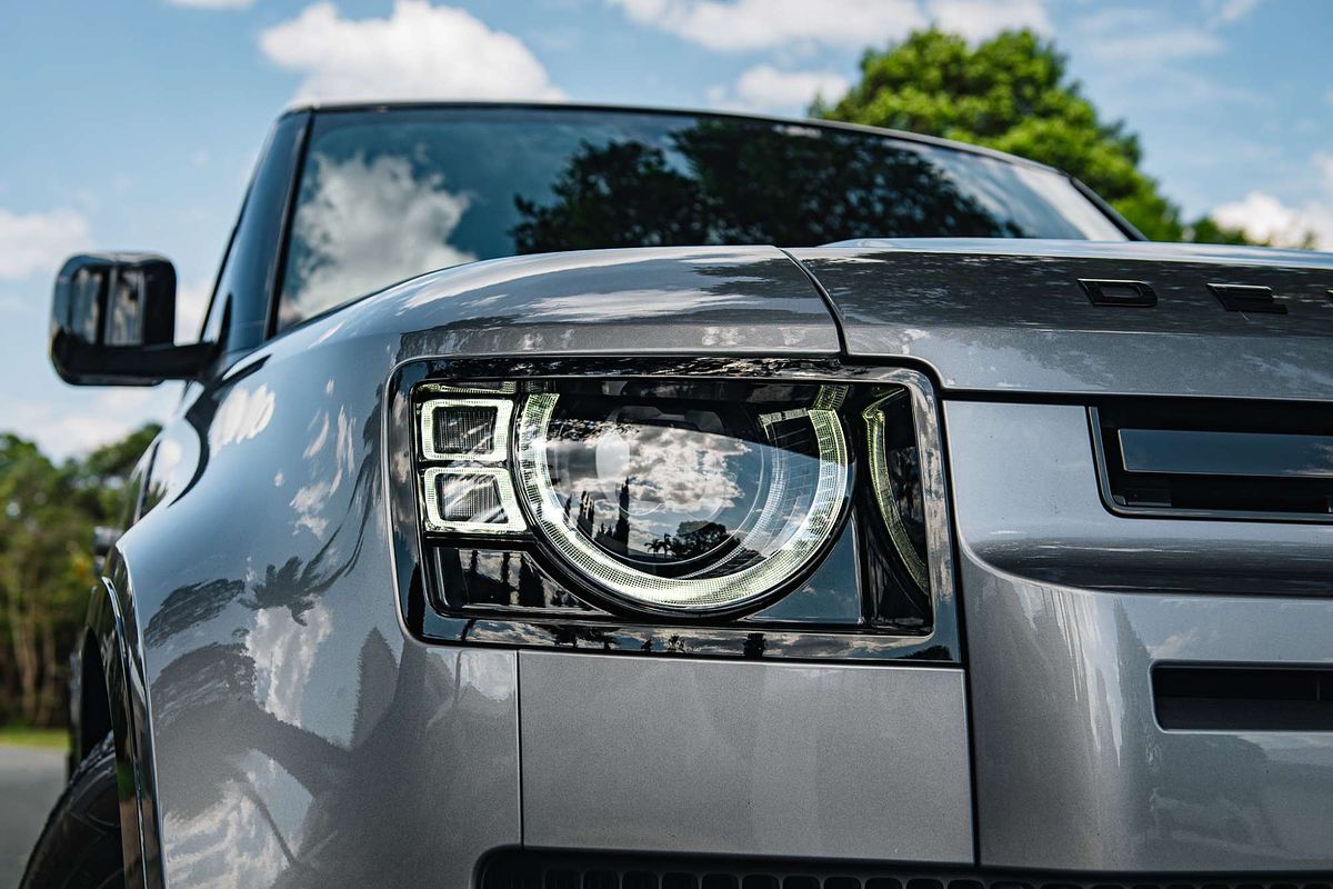 2021 Land Rover Defender 110 D300 X-Dynamic HSE L663