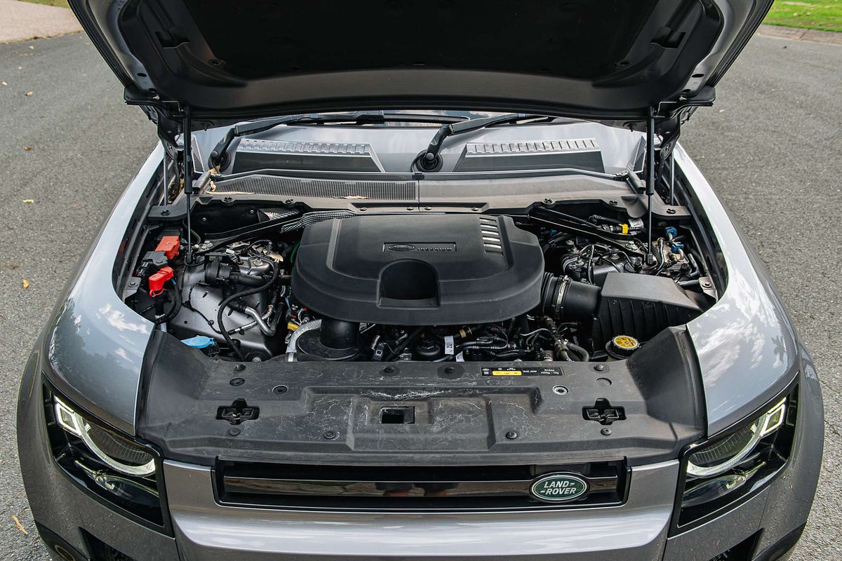 2021 Land Rover Defender 110 D300 X-Dynamic HSE L663