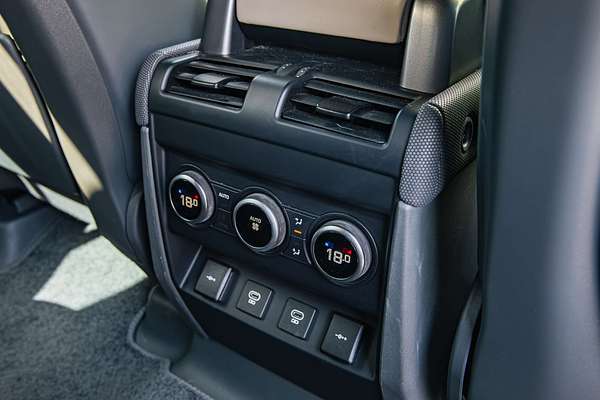 2021 Land Rover Defender 110 D300 X-Dynamic HSE L663