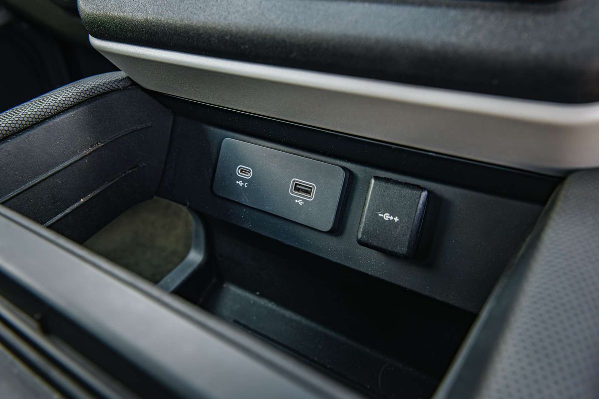 2021 Land Rover Defender 110 D300 X-Dynamic HSE L663