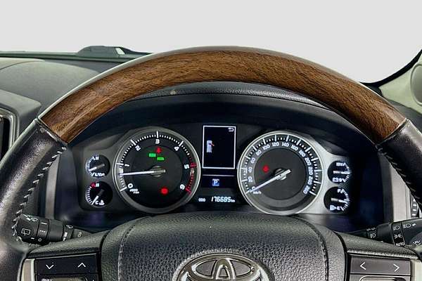 2019 Toyota Landcruiser Sahara VDJ200R