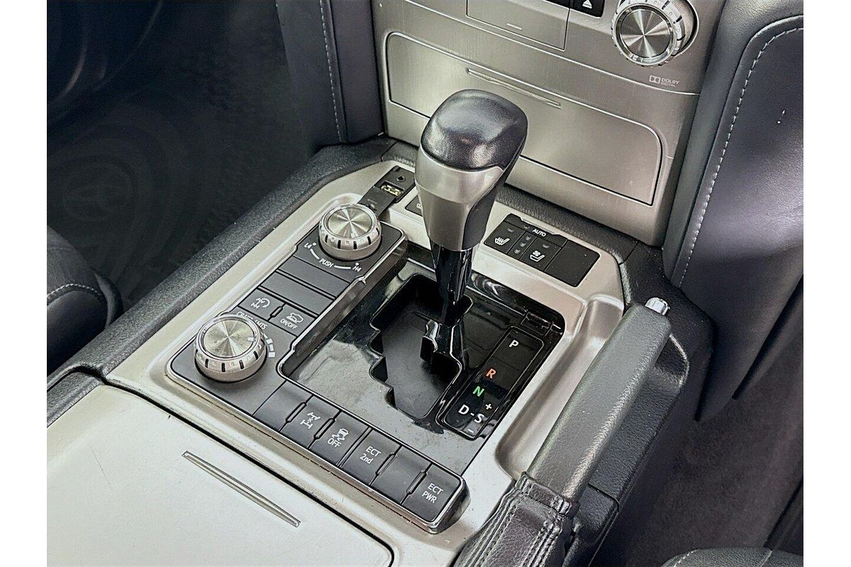 2019 Toyota Landcruiser Sahara VDJ200R