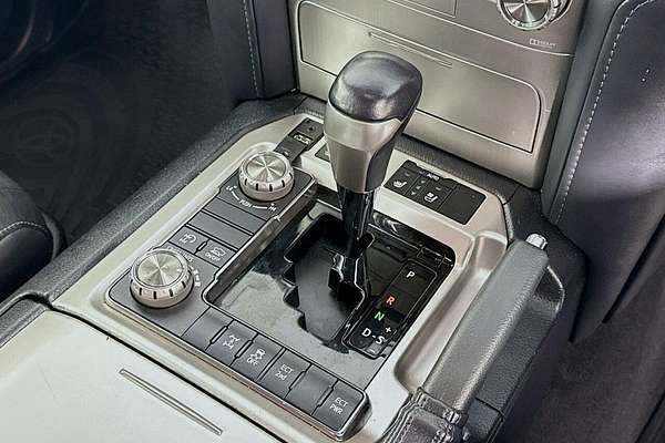 2019 Toyota Landcruiser Sahara VDJ200R