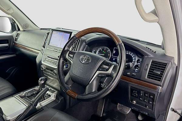 2019 Toyota Landcruiser Sahara VDJ200R