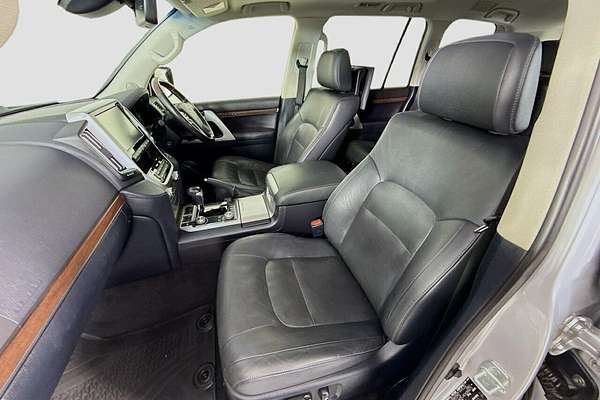 2019 Toyota Landcruiser Sahara VDJ200R