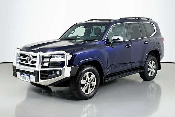 2024 Toyota Landcruiser Sahara FJA300R