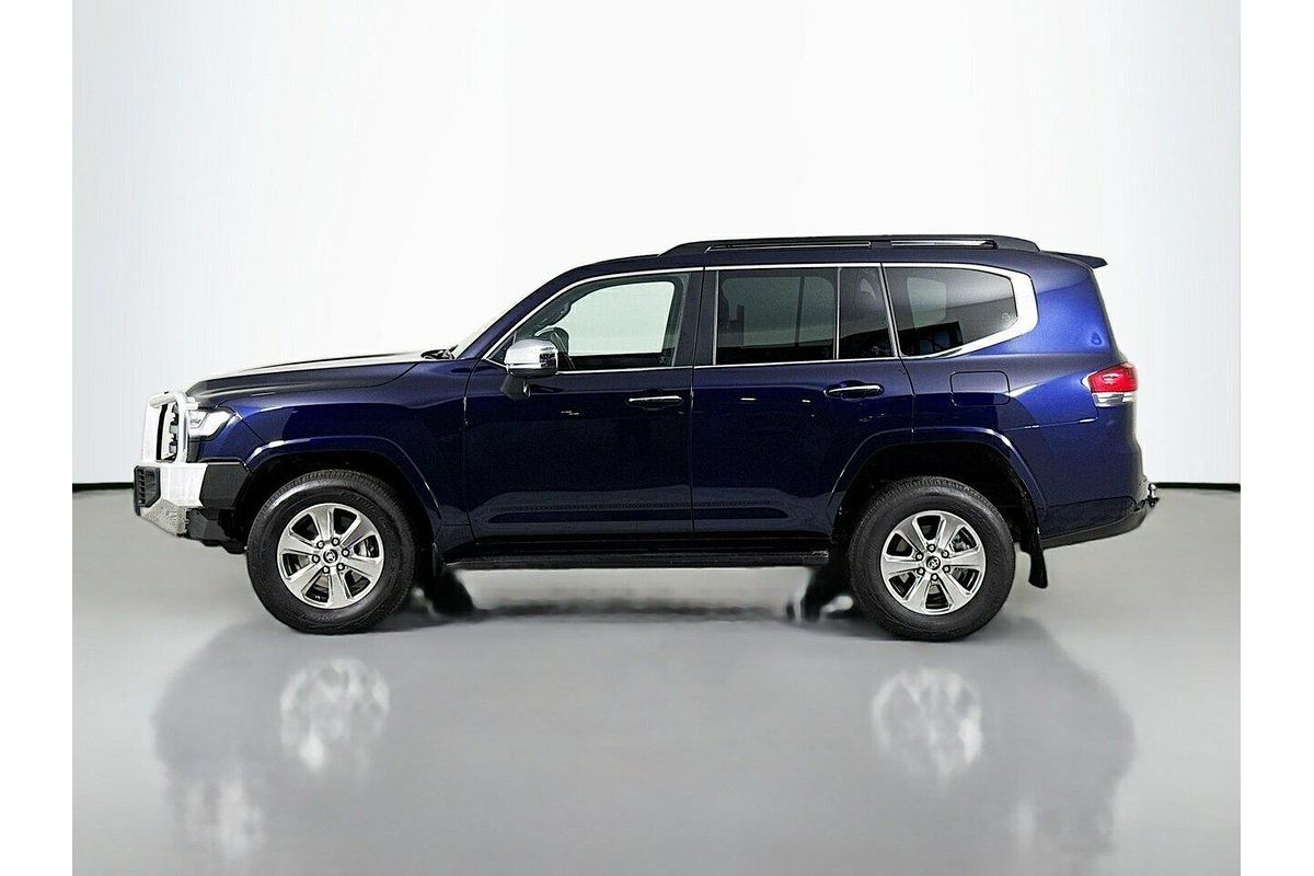 2024 Toyota Landcruiser Sahara FJA300R