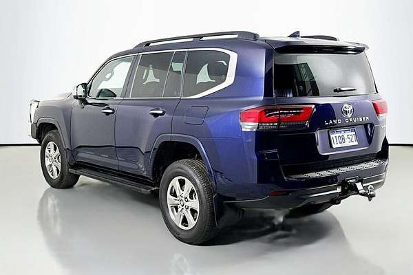 2024 Toyota Landcruiser Sahara FJA300R