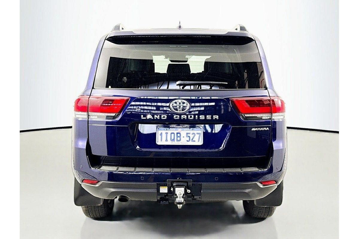 2024 Toyota Landcruiser Sahara FJA300R