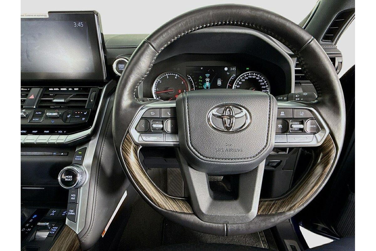 2024 Toyota Landcruiser Sahara FJA300R