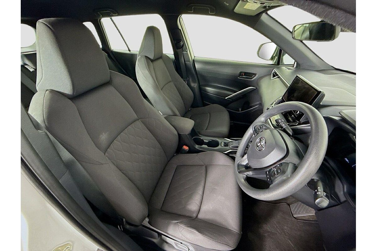 2024 Toyota Corolla Cross GX MXGH10R