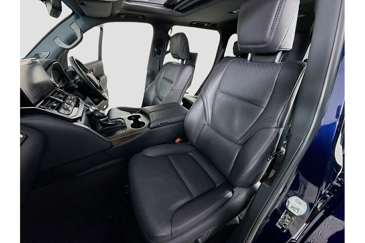 2024 Toyota Landcruiser Sahara FJA300R