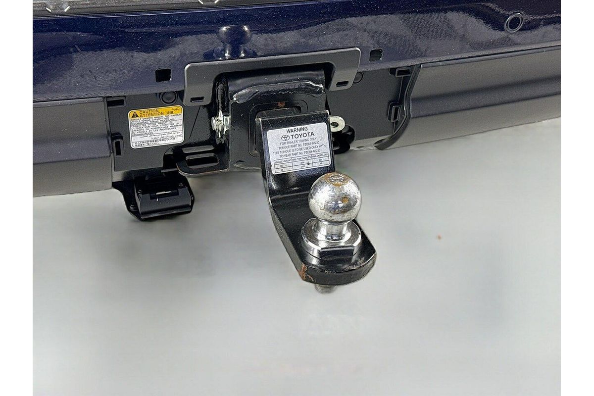 2024 Toyota Landcruiser Sahara FJA300R