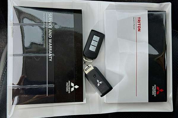 2021 Mitsubishi Triton GSR MR 4X4