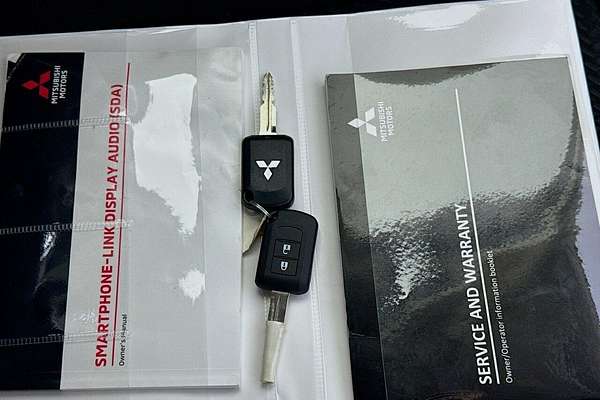 2024 Mitsubishi Eclipse Cross ES YB