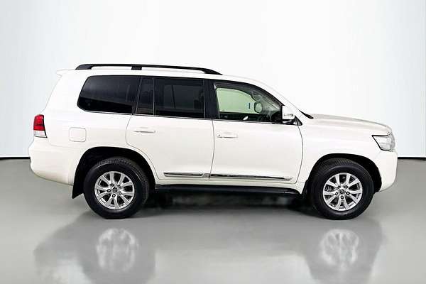 2017 Toyota Landcruiser Sahara VDJ200R