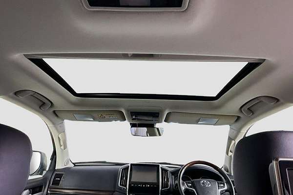 2017 Toyota Landcruiser Sahara VDJ200R