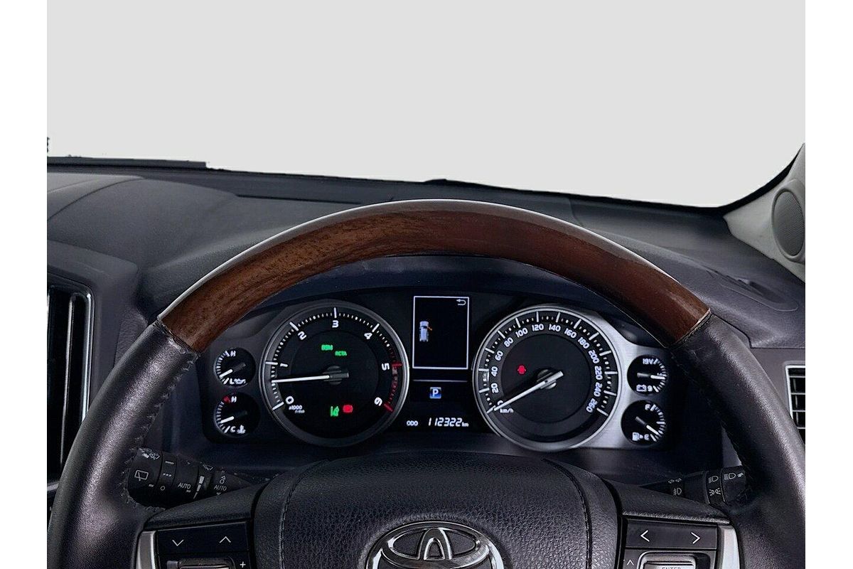 2017 Toyota Landcruiser Sahara VDJ200R