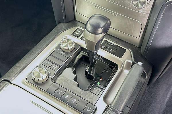 2017 Toyota Landcruiser Sahara VDJ200R