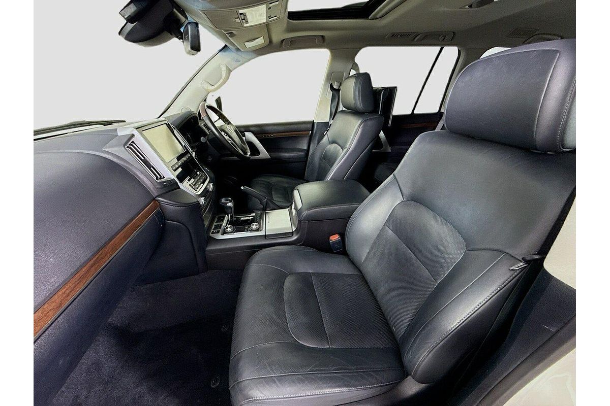 2017 Toyota Landcruiser Sahara VDJ200R