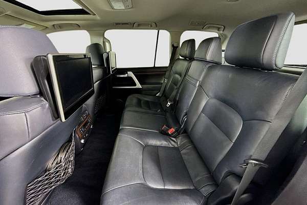 2017 Toyota Landcruiser Sahara VDJ200R